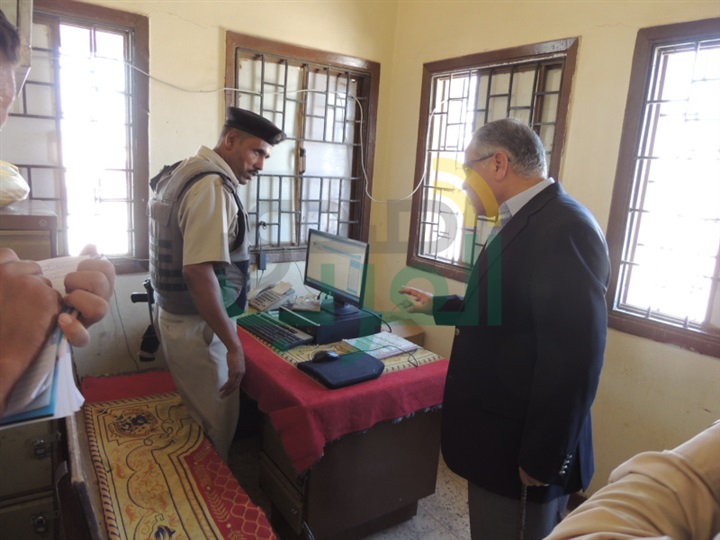 مدير أمن قنا يتفقد الأكمنة الثابتة وخدمات تأمين الطرق الخارجية