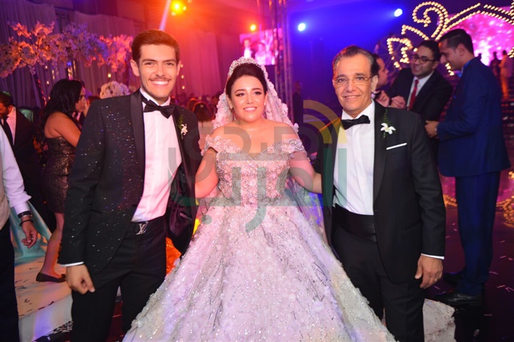 بالصور .. "ألا كوشنير" والفرقة السورية يشعلون زفاف "سامر" و"تاتيانا" بالصور .. "ألا كوشنير" والفرقة السورية يشعلون زفاف "سامر" و"تاتيانا"