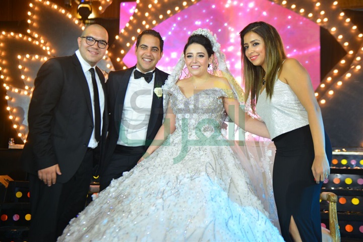 بالصور .. "ألا كوشنير" والفرقة السورية يشعلون زفاف "سامر" و"تاتيانا" بالصور .. "ألا كوشنير" والفرقة السورية يشعلون زفاف "سامر" و"تاتيانا"