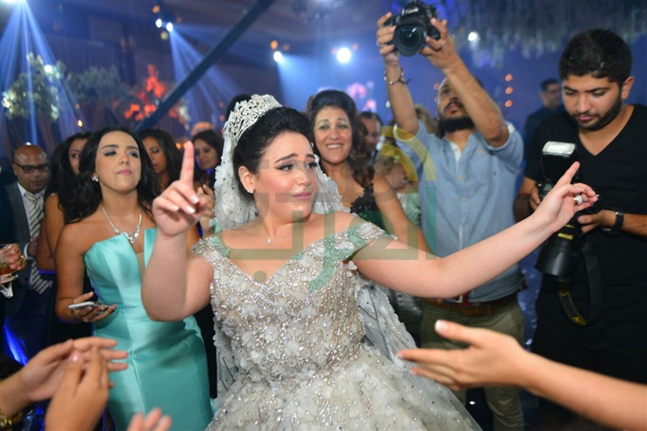 بالصور .. "ألا كوشنير" والفرقة السورية يشعلون زفاف "سامر" و"تاتيانا" بالصور .. "ألا كوشنير" والفرقة السورية يشعلون زفاف "سامر" و"تاتيانا"