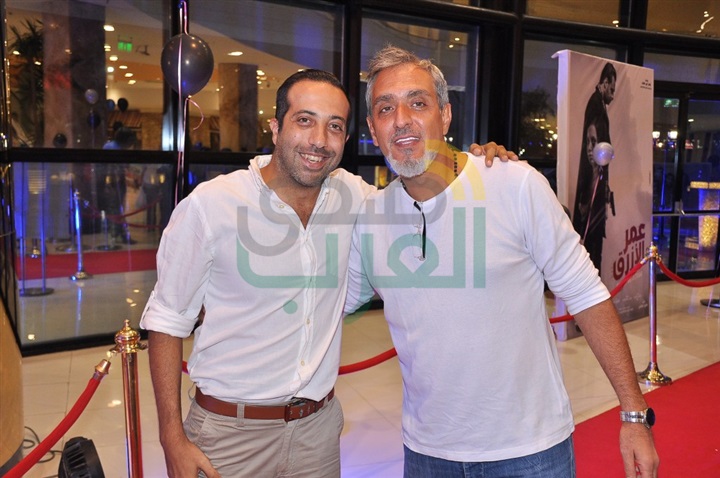 بالصور.. حسين فهمي و نجوم الفن يشاركون نضال الشافعي عرض فيلم عمر الأزرق بالصور.. حسين فهمي و نجوم الفن يشاركون نضال الشافعي عرض فيلم عمر الأزرق