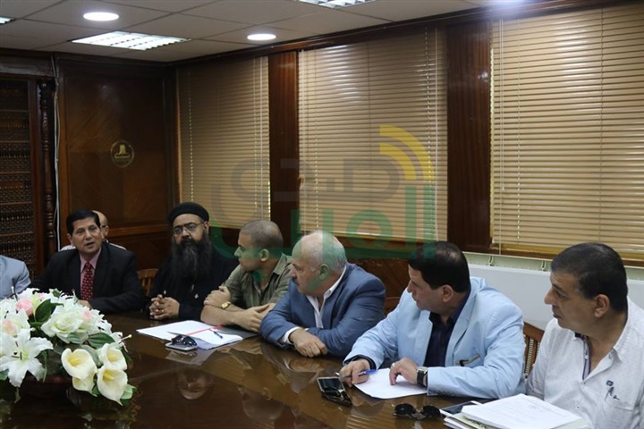 بالفيديو والصور.. محافظ كفر الشيخ يتابع تنفيذ توصيات بيت العائلة