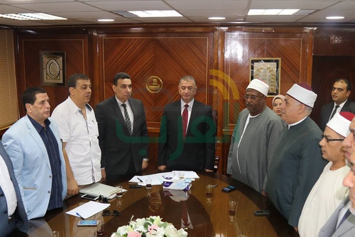بالفيديو والصور.. محافظ كفر الشيخ يتابع تنفيذ توصيات بيت العائلة