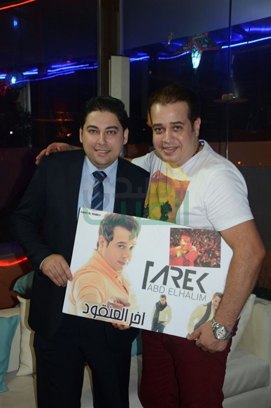 بالصور.. طارق عبد الحليم يحتفل بإطلاق "آخر العنقود" بالصور.. طارق عبد الحليم يحتفل بإطلاق "آخر العنقود"