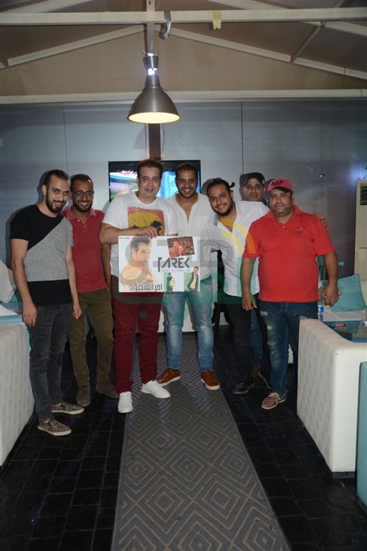 بالصور.. طارق عبد الحليم يحتفل بإطلاق "آخر العنقود" بالصور.. طارق عبد الحليم يحتفل بإطلاق "آخر العنقود"