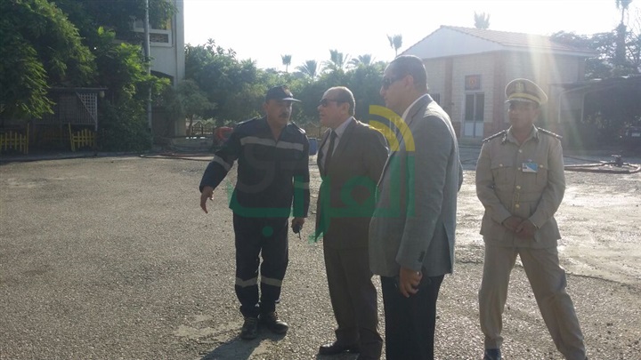 بالصور.. مساعد وزرير الداخلية للمنافذ يتفقد إجراءات التأمين بـ"ميناء دمياط"