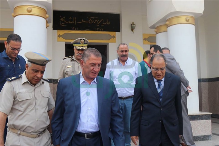 بالصور.. محافظ كفر الشيخ يهنئ مديرا الأمن الجديد والمباحث الجنائية