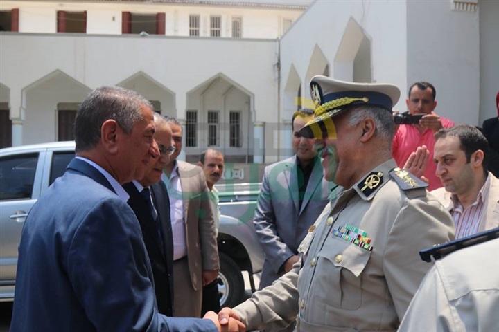 بالصور.. محافظ كفر الشيخ يهنئ مديرا الأمن الجديد والمباحث الجنائية
