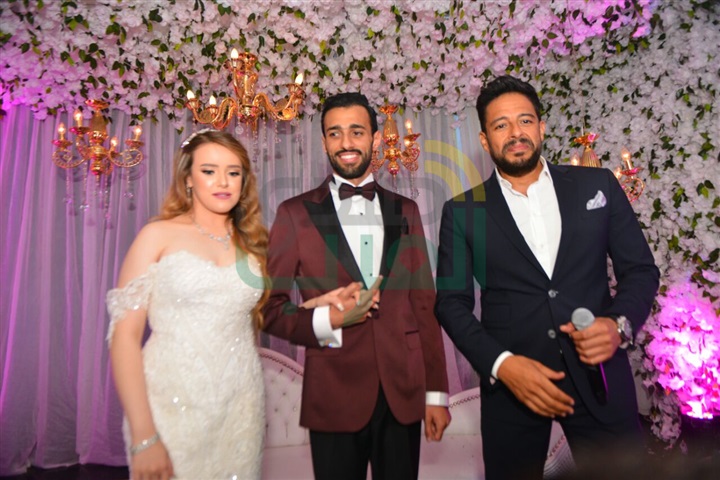 بالصور .. حماقي وساموزين وبوسي ودينا يشعلون زفاف ابنة عم أشرف زكي بالصور .. حماقي وساموزين وبوسي ودينا يشعلون زفاف ابنة عم أشرف زكي