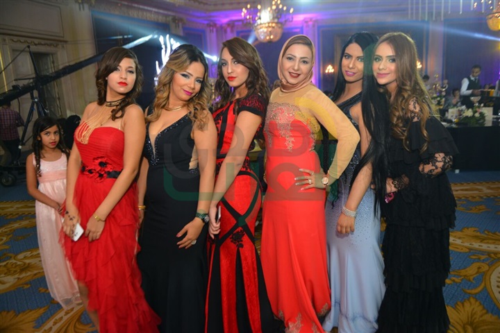بالصور .. حماقي وساموزين وبوسي ودينا يشعلون زفاف ابنة عم أشرف زكي بالصور .. حماقي وساموزين وبوسي ودينا يشعلون زفاف ابنة عم أشرف زكي
