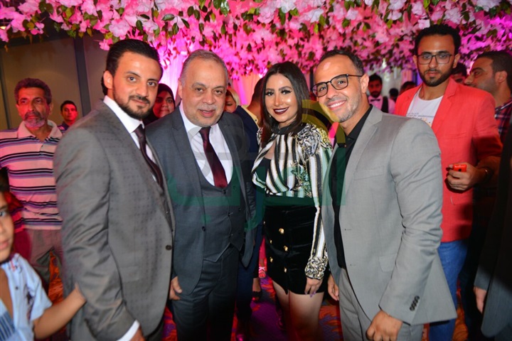 بالصور .. حماقي وساموزين وبوسي ودينا يشعلون زفاف ابنة عم أشرف زكي بالصور .. حماقي وساموزين وبوسي ودينا يشعلون زفاف ابنة عم أشرف زكي