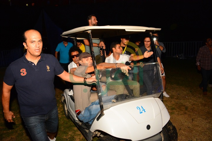 بالصور .."الكينج " يفتتح حفل الساحل الشمالي بـ " هيلا هيلا" بالصور .."الكينج " يفتتح حفل الساحل الشمالي بـ " هيلا هيلا"