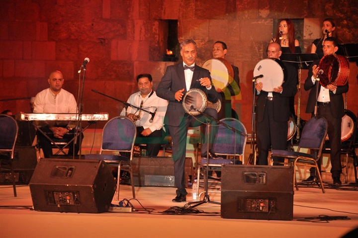 بالصور.. سعيد الأرتيست يشعل حفل "مهرجان القلعة" بأنغام الطبلة بالصور.. سعيد الأرتيست يشعل حفل "مهرجان القلعة" بأنغام الطبلة