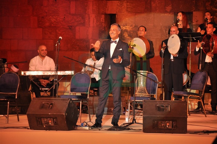 بالصور.. سعيد الأرتيست يشعل حفل "مهرجان القلعة" بأنغام الطبلة بالصور.. سعيد الأرتيست يشعل حفل "مهرجان القلعة" بأنغام الطبلة