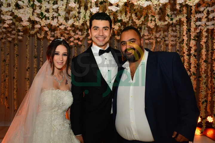 بالصور.. تامر حسني والسقا وقمر يشعلون آخر فقرات زفاف محمد أنور بالصور.. تامر حسني والسقا وقمر يشعلون آخر فقرات زفاف محمد أنور