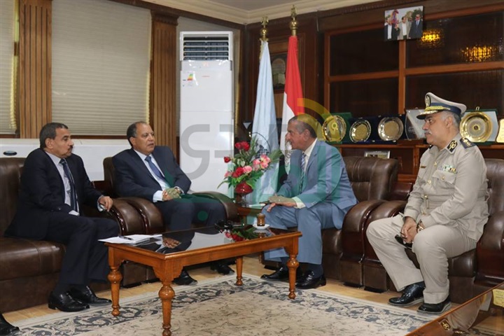 التعديات على نهر النيل وبحيرة البرلس ضمن مباحثات محافظ كفر الشيخ ومدير الأمن 