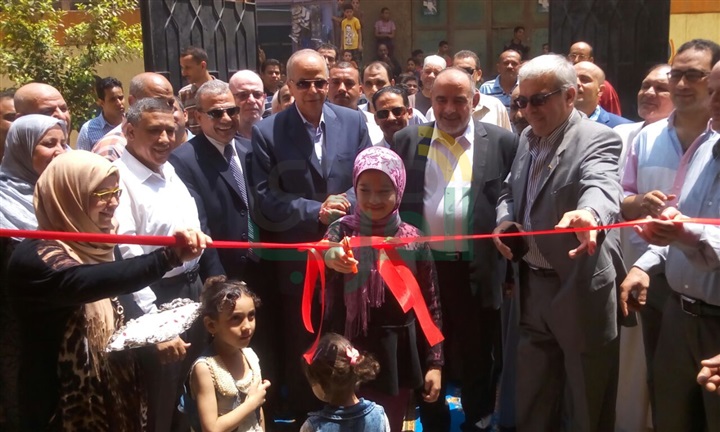 بالصور.. محافظ القليوبية يفتتح مدرستين فى شبين القناطر