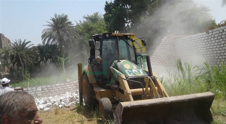 إزالة 28 حالة تعدى على أملاك الدولة بسوهاج