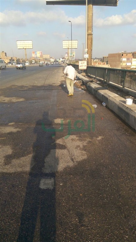 بالصور.. إزالة الاشغالات والمعوقات المرورية أعلى المحاور والطرق السريعة