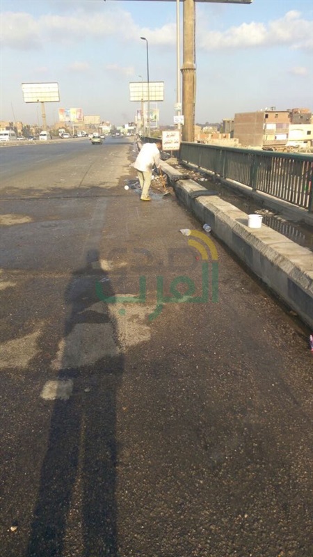 بالصور.. إزالة الاشغالات والمعوقات المرورية أعلى المحاور والطرق السريعة