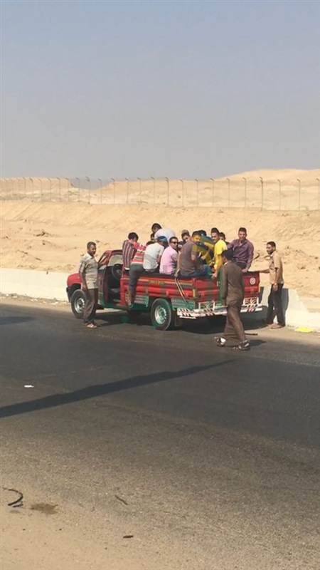 بالصور.. ضبط 50 سيارة تحمل المواطنين في "الصندوق"