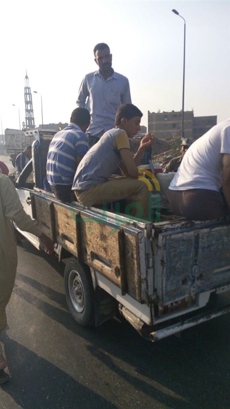 بالصور.. ضبط 50 سيارة تحمل المواطنين في "الصندوق"