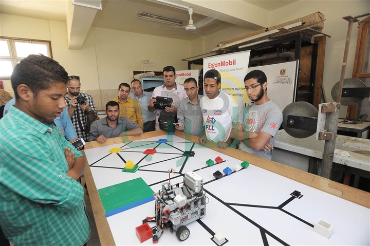 بالصور.. " إكسون موبيل مصر" تحتفل بطلاب قسم البتروكيماويات بنظام STEM التعليمي
