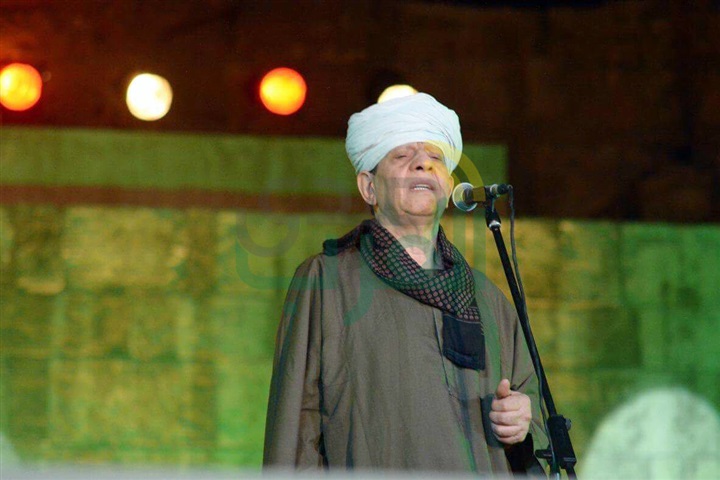 بالصور .. ياسين التهامي يحي الليلة الرابعة لـ" محكي القلعة" بحضور الآلاف بالصور .. ياسين التهامي يحي الليلة الرابعة لـ" محكي القلعة" بحضور الآلاف