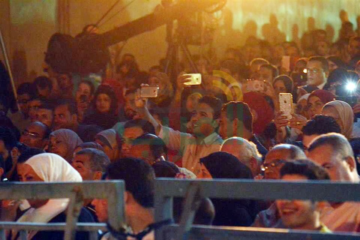 بالصور .. ياسين التهامي يحي الليلة الرابعة لـ" محكي القلعة" بحضور الآلاف بالصور .. ياسين التهامي يحي الليلة الرابعة لـ" محكي القلعة" بحضور الآلاف