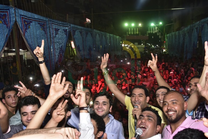 بالصور.. مصطفي خاطر يحتفل بزفافه وسط أهله وجمهوره بـ "الخصوص" بالصور.. مصطفي خاطر يحتفل بزفافه وسط أهله وجمهوره بـ "الخصوص"
