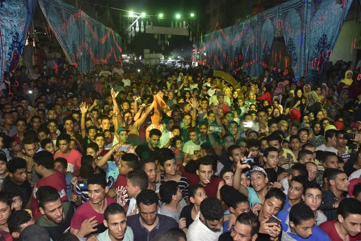 بالصور.. مصطفي خاطر يحتفل بزفافه وسط أهله وجمهوره بـ "الخصوص" بالصور.. مصطفي خاطر يحتفل بزفافه وسط أهله وجمهوره بـ "الخصوص"