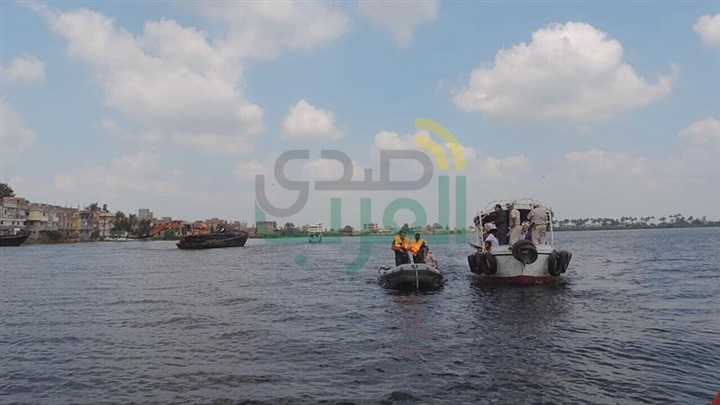 مديرا أمن كفر الشيخ والبحث الجنائي يقودان حملة لإزالة التعديات على بحيرة البرلس