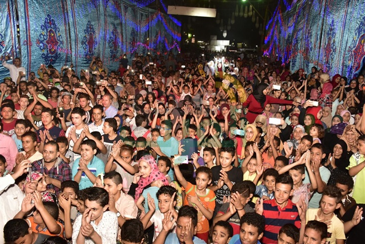 بالصور.. مصطفي خاطر يحتفل بزفافه وسط أهله وجمهوره بـ "الخصوص" بالصور.. مصطفي خاطر يحتفل بزفافه وسط أهله وجمهوره بـ "الخصوص"