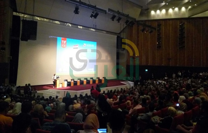 بالصور.. بمناسبة اليوبيل الماسى "جامعة الإسكندرية" تحتفل بمدى يعقوب وهشام العسكرى