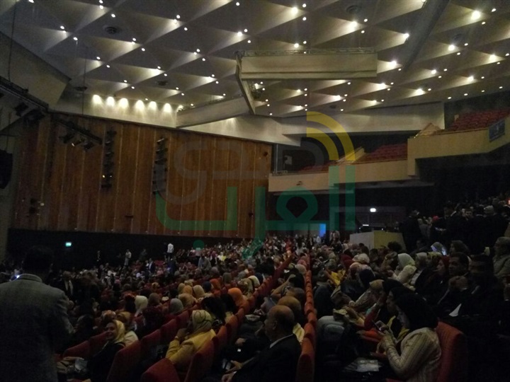 بالصور.. بمناسبة اليوبيل الماسى "جامعة الإسكندرية" تحتفل بمدى يعقوب وهشام العسكرى