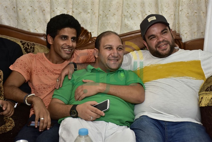 بالصور.. مصطفي خاطر يحتفل بزفافه وسط أهله وجمهوره بـ "الخصوص" بالصور.. مصطفي خاطر يحتفل بزفافه وسط أهله وجمهوره بـ "الخصوص"