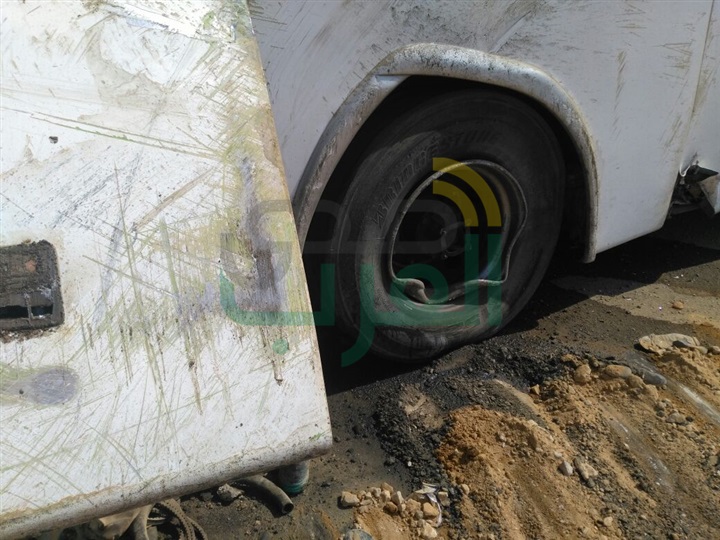 ننشر صور حادث تصادم أتوبيس بآخر بطريق العين السخنة 