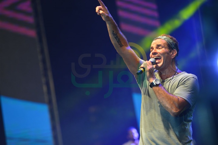 بالصور.. عمرو دياب يفتتح حفل الساحل الشمالي بالصور.. عمرو دياب يفتتح حفل الساحل الشمالي