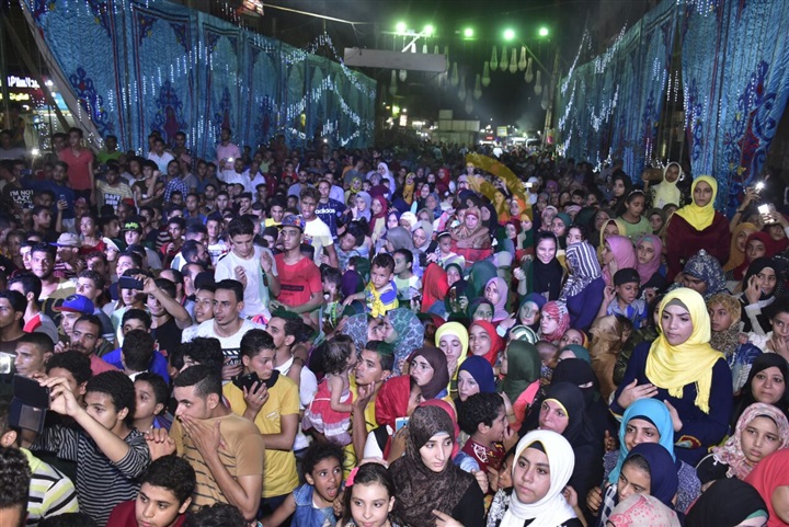 بالصور.. مصطفي خاطر يحتفل بزفافه وسط أهله وجمهوره بـ "الخصوص" بالصور.. مصطفي خاطر يحتفل بزفافه وسط أهله وجمهوره بـ "الخصوص"