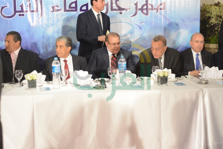 بالصور.. نجوم الفن والسياسه في احتفاليه وفاء النيل
