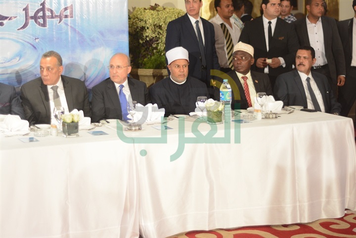 بالصور.. نجوم الفن والسياسه في احتفاليه وفاء النيل