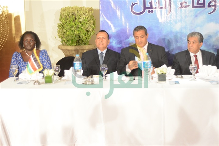 بالصور.. نجوم الفن والسياسه في احتفاليه وفاء النيل