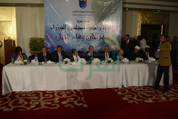 بالصور.. نجوم الفن والسياسه في احتفاليه وفاء النيل