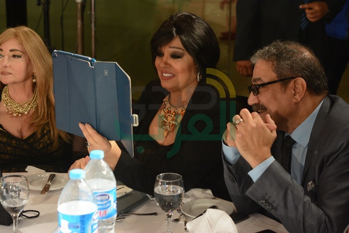 بالصور.. نجوم الفن والسياسه في احتفاليه وفاء النيل