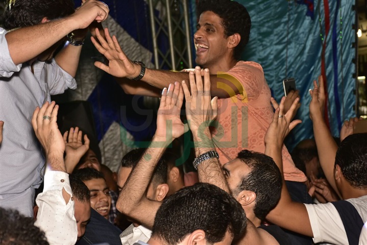 بالصور.. مصطفي خاطر يحتفل بزفافه وسط أهله وجمهوره بـ "الخصوص" بالصور.. مصطفي خاطر يحتفل بزفافه وسط أهله وجمهوره بـ "الخصوص"