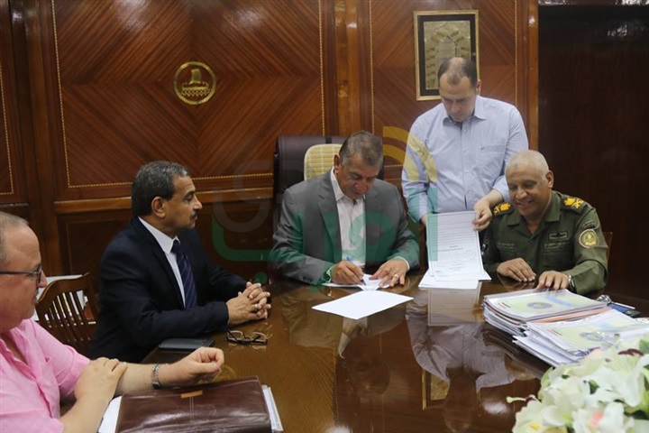 بالفيديو والصور... "محافظ كفرالشيخ" يعلن بدء الانتاج الفعلي لمصنع الرمال السوداء نهاية 2020