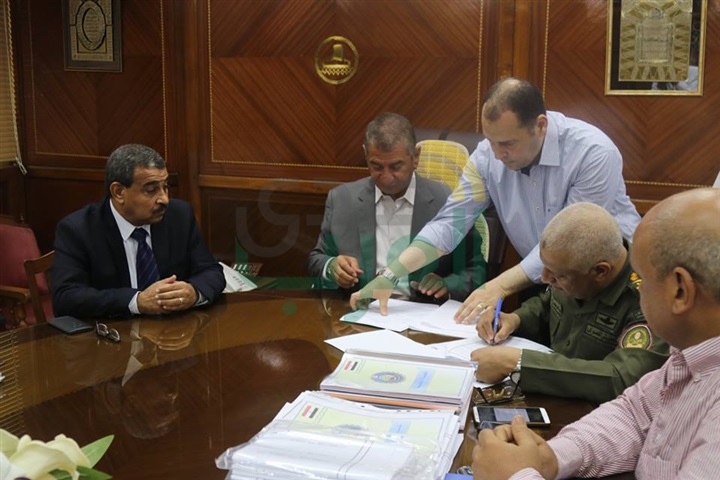 بالفيديو والصور... "محافظ كفرالشيخ" يعلن بدء الانتاج الفعلي لمصنع الرمال السوداء نهاية 2020