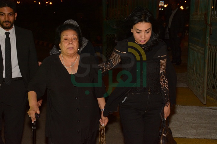 توافد نجوم الفن الى عزاء الكاتب محفوظ عبد الرحمن توافد نجوم الفن الى عزاء الكاتب محفوظ عبد الرحمن