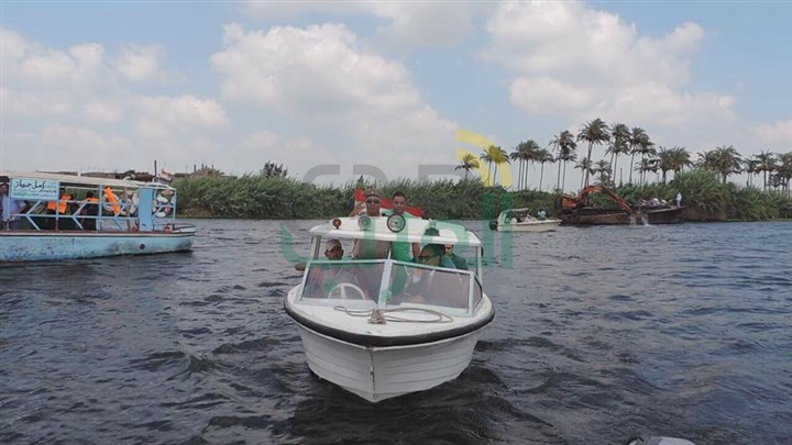 مديرا أمن كفر الشيخ والبحث الجنائي يقودان حملة لإزالة التعديات على بحيرة البرلس