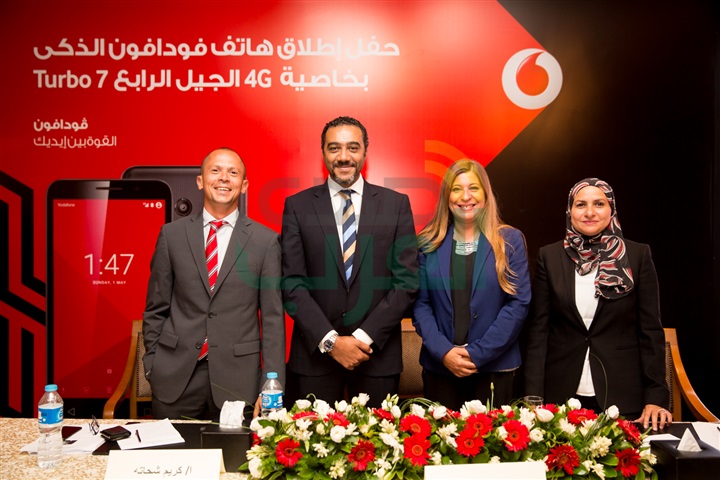 "فودافون" تطرح هاتف ذكى بخاصية الـ "4G" بسعر تنافسي "فودافون" تطرح هاتف ذكى بخاصية الـ "4G" بسعر تنافسي